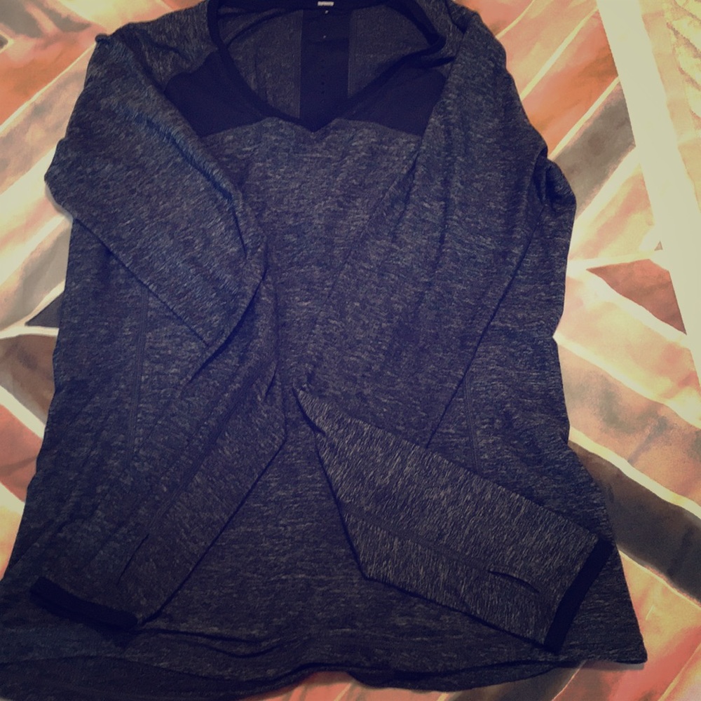 Gray lululemon long sleeve tee